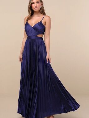 Navy Pleated Lulu’s Bridesmaid Dress